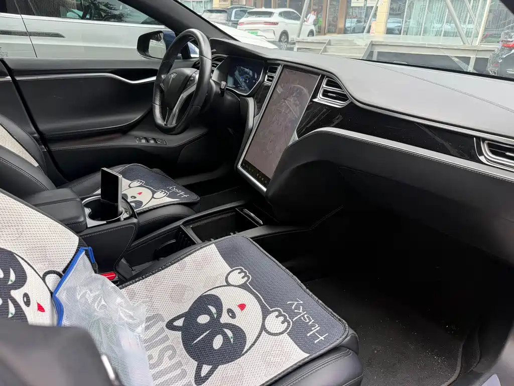 Tesla Model S — миниатюра 6