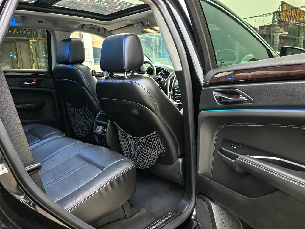 Cadillac SRX — миниатюра 16