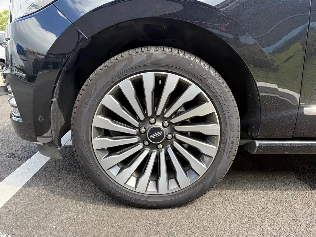 Lincoln Navigator — миниатюра 10