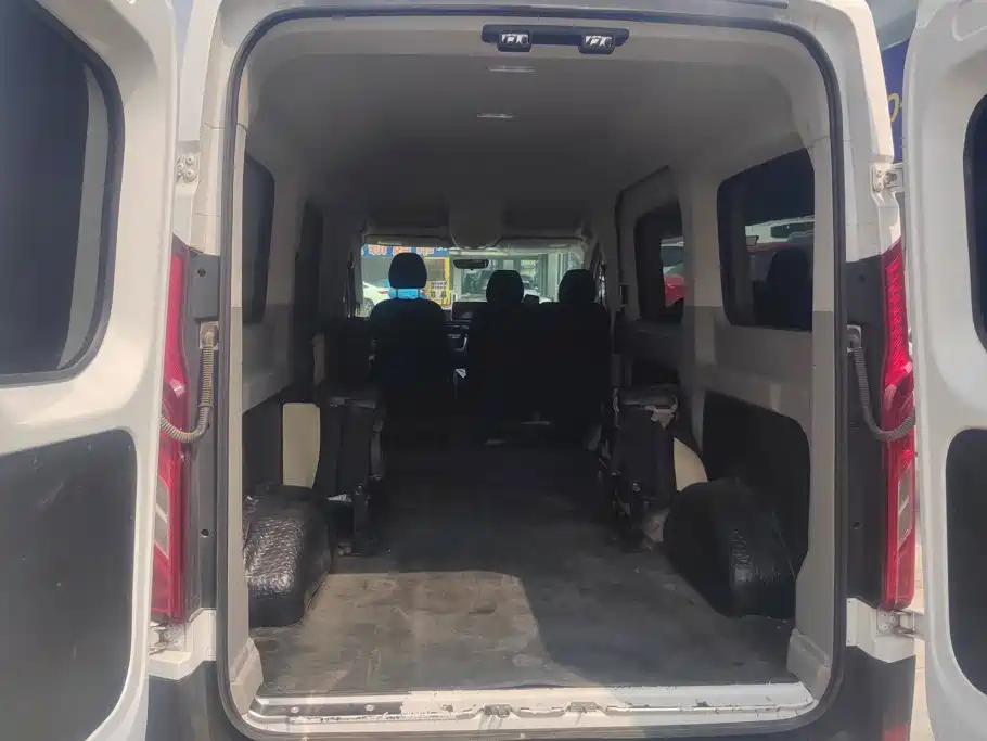 Maxus V90 — миниатюра 4