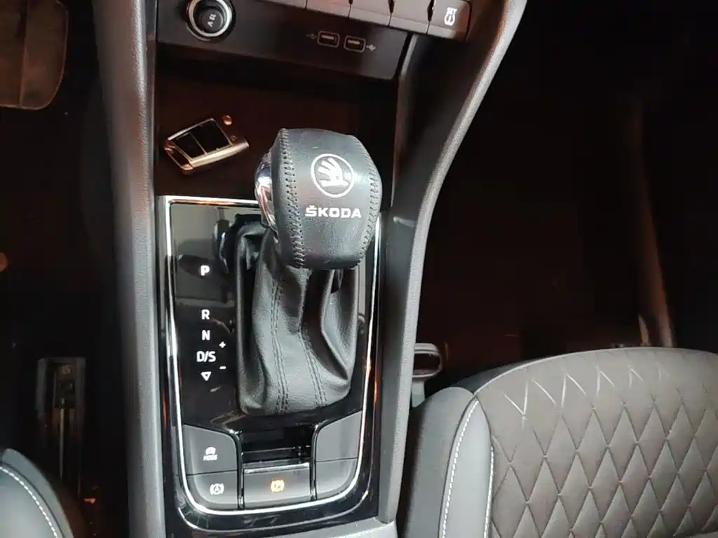 Skoda Karoq — миниатюра 14