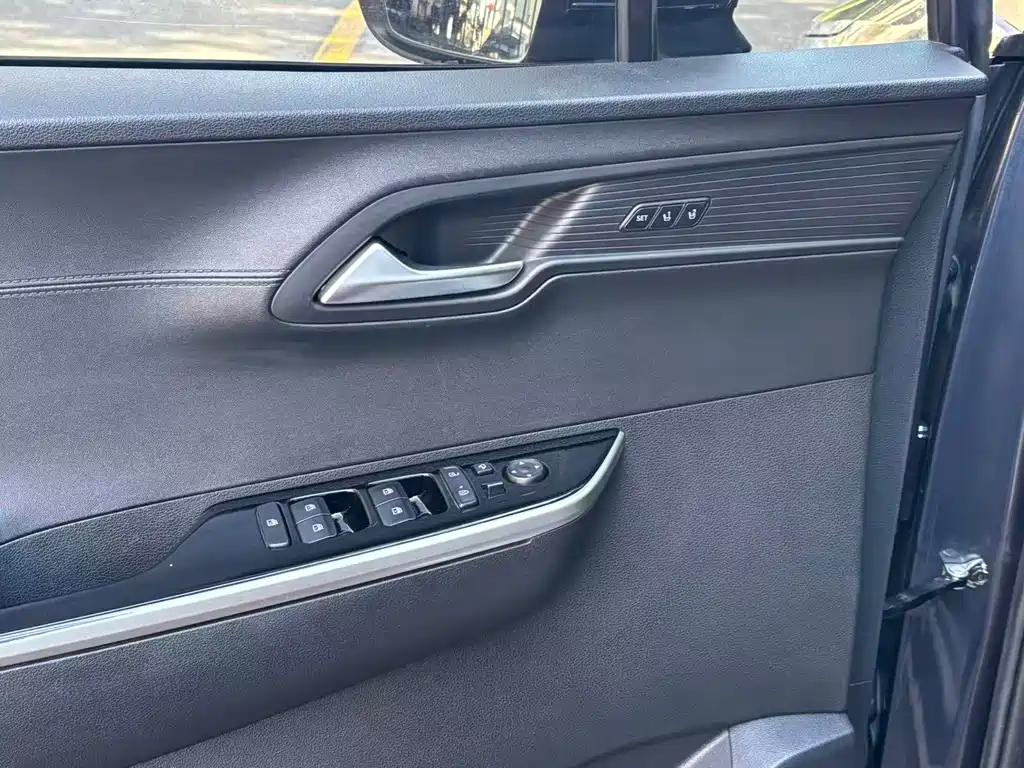 Hyundai Custo — миниатюра 8