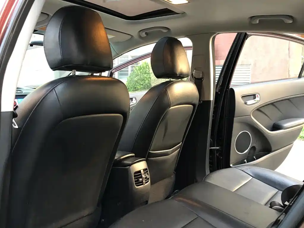 Kia K3 2013 1.6L AT DLX