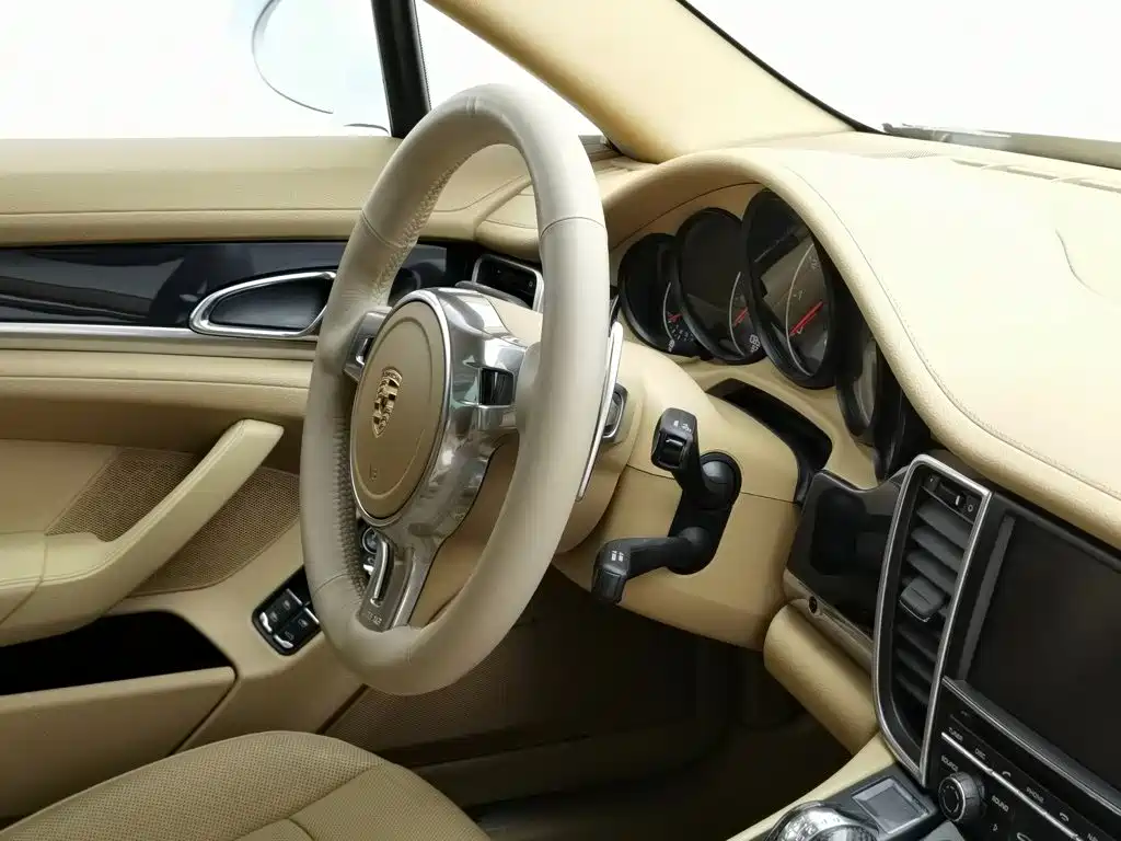 Porsche Panamera — миниатюра 24
