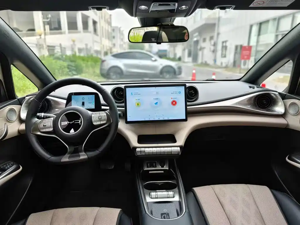 BYD Dolphin — миниатюра 6