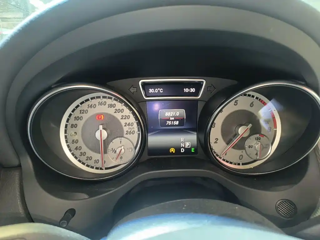Mercedes-Benz GLA — миниатюра 12