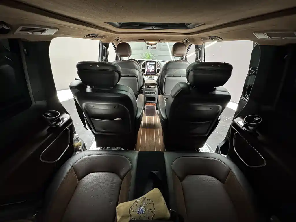 Mercedes-Benz Vito (Import) — миниатюра 13