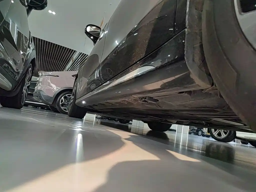 Mercedes-Benz E-Class — миниатюра 22