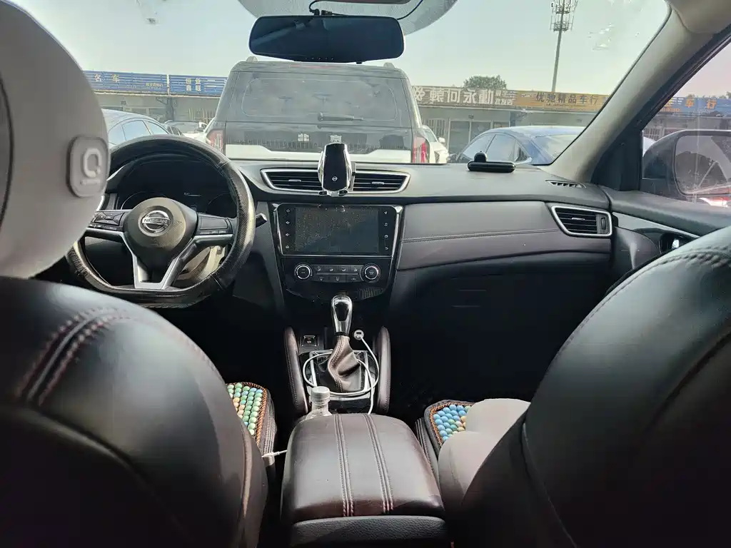 Nissan Qashqai — миниатюра 7
