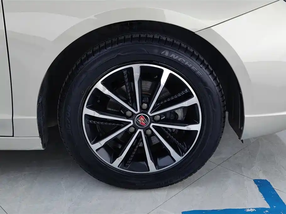 ROEWE I5