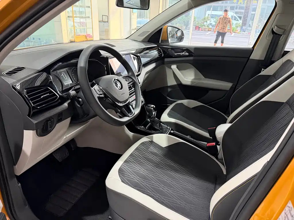 Volkswagen T-Cross — миниатюра 6
