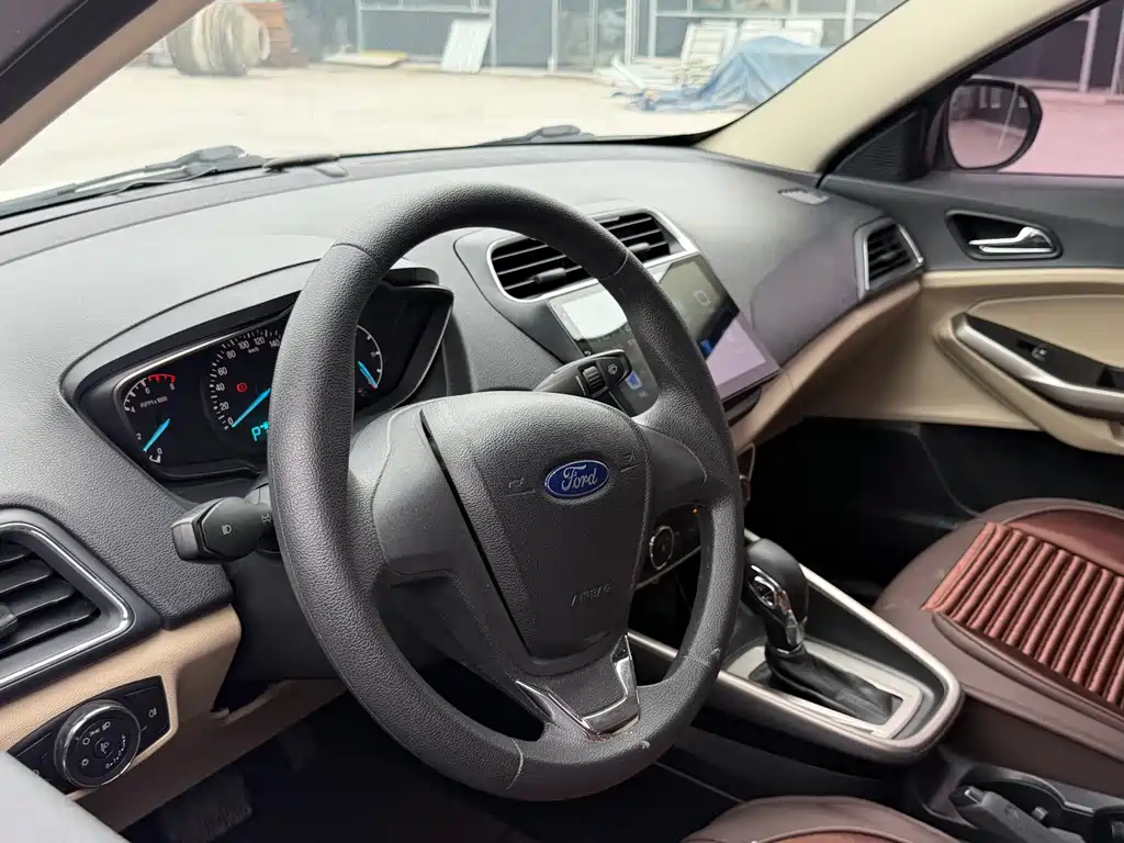 Ford Escort — миниатюра 14