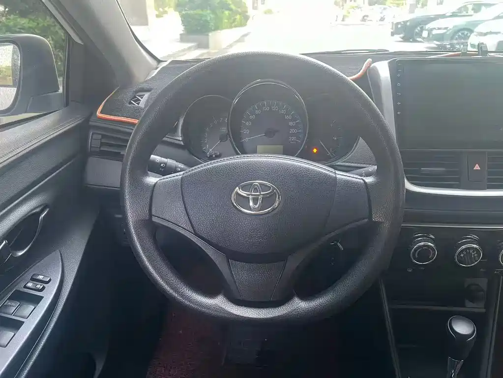 Toyota Vios — миниатюра 8