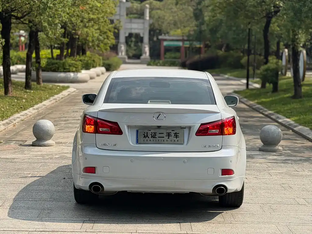 Lexus IS — миниатюра 6