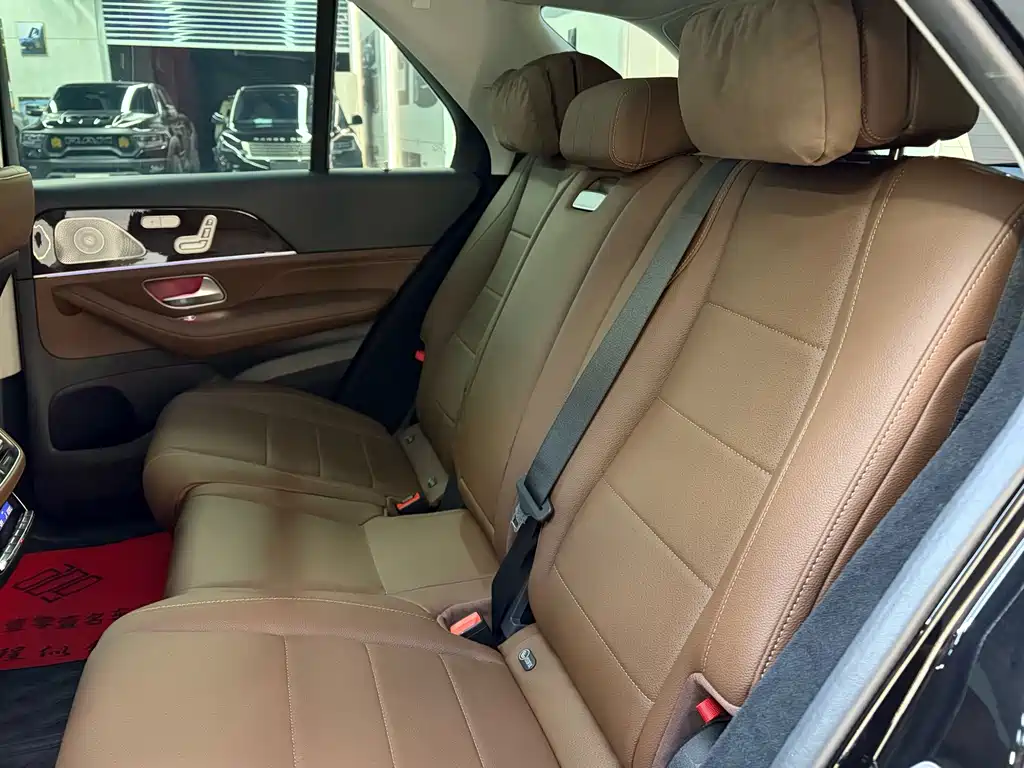 Mercedes-Benz GLE (Import) — миниатюра 19