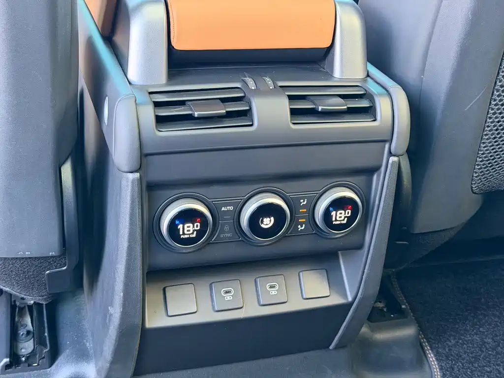 Land Rover Defender — миниатюра 15