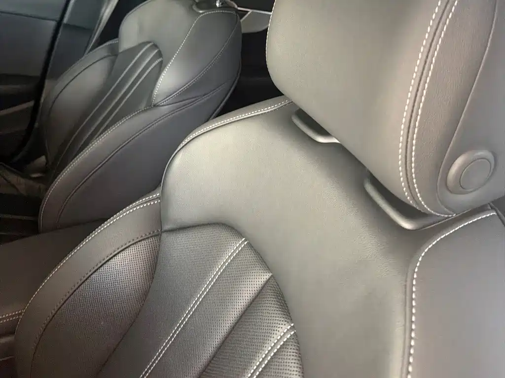 Audi A4L — миниатюра 21