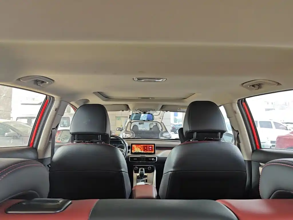 Geely Binyue — миниатюра 18