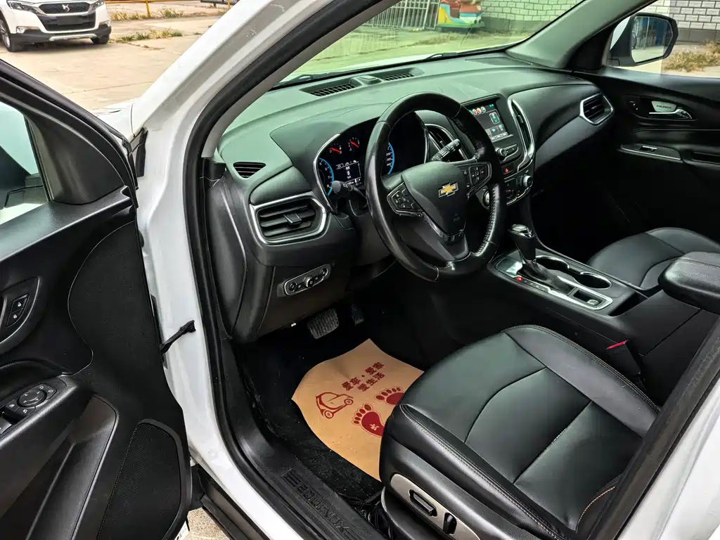Chevrolet Equinox — миниатюра 11