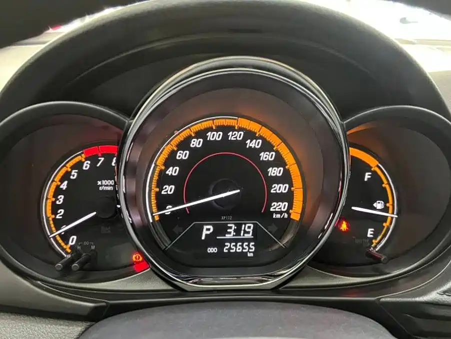 Toyota Yaris L — миниатюра 11