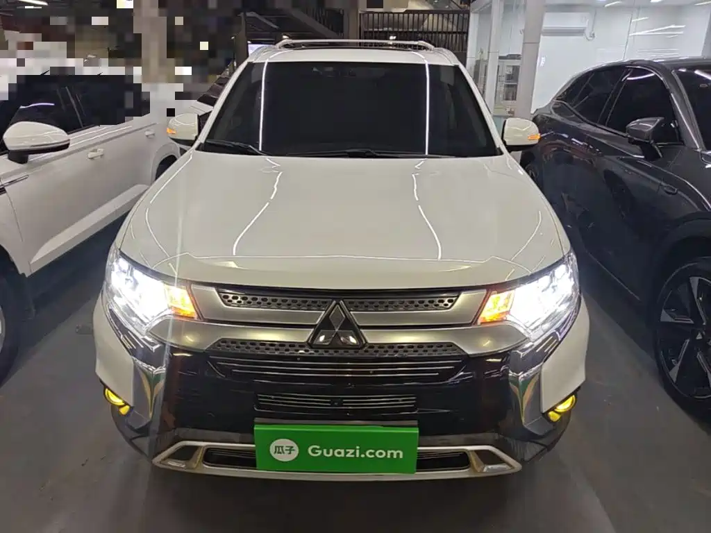 Mitsubishi Outlander — миниатюра 3