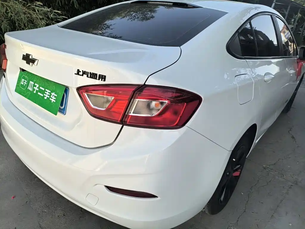 Chevrolet Cruze — миниатюра 8