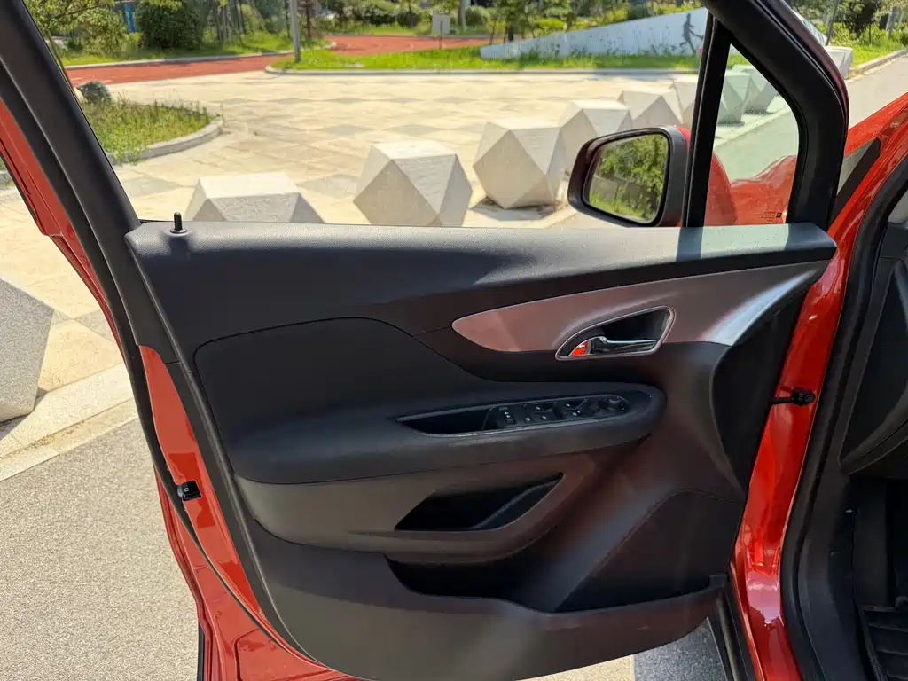 Buick Encore — миниатюра 10