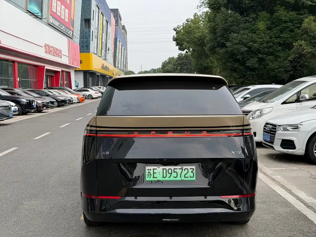 XPeng X9 — миниатюра 8