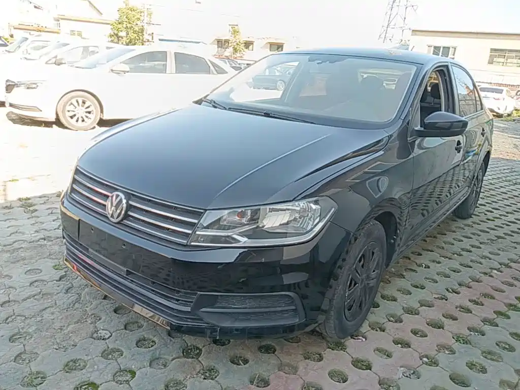 Volkswagen Santana — миниатюра 2