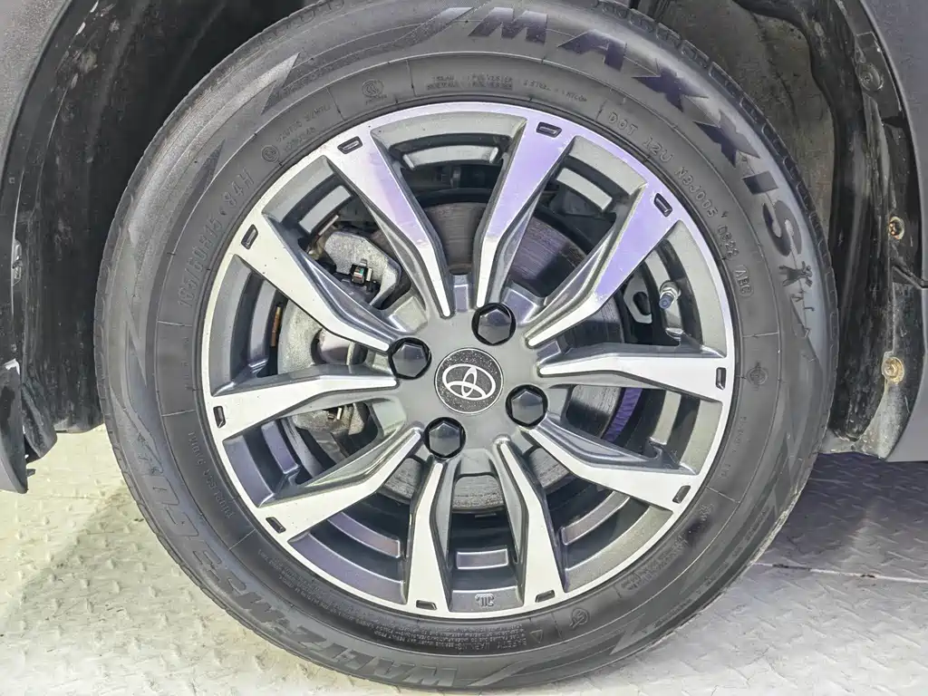 Toyota Yaris L — миниатюра 14