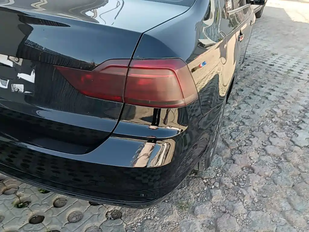 Volkswagen Santana — миниатюра 8