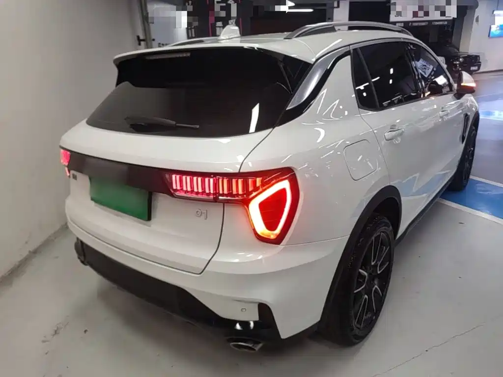 Lynk & Co 01 — миниатюра 7