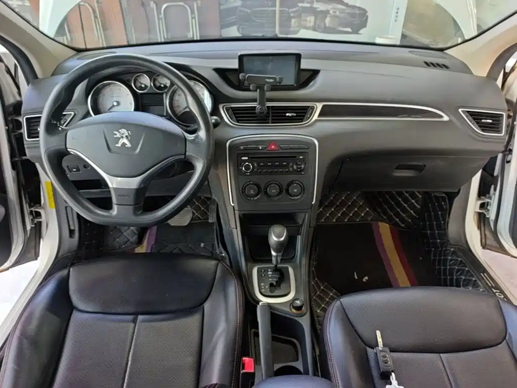 Peugeot 308 — миниатюра 10