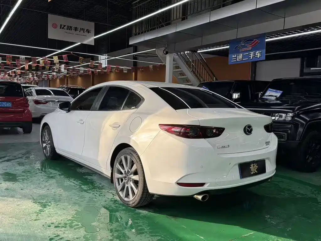 MAZDA 3 ANGKESAILA