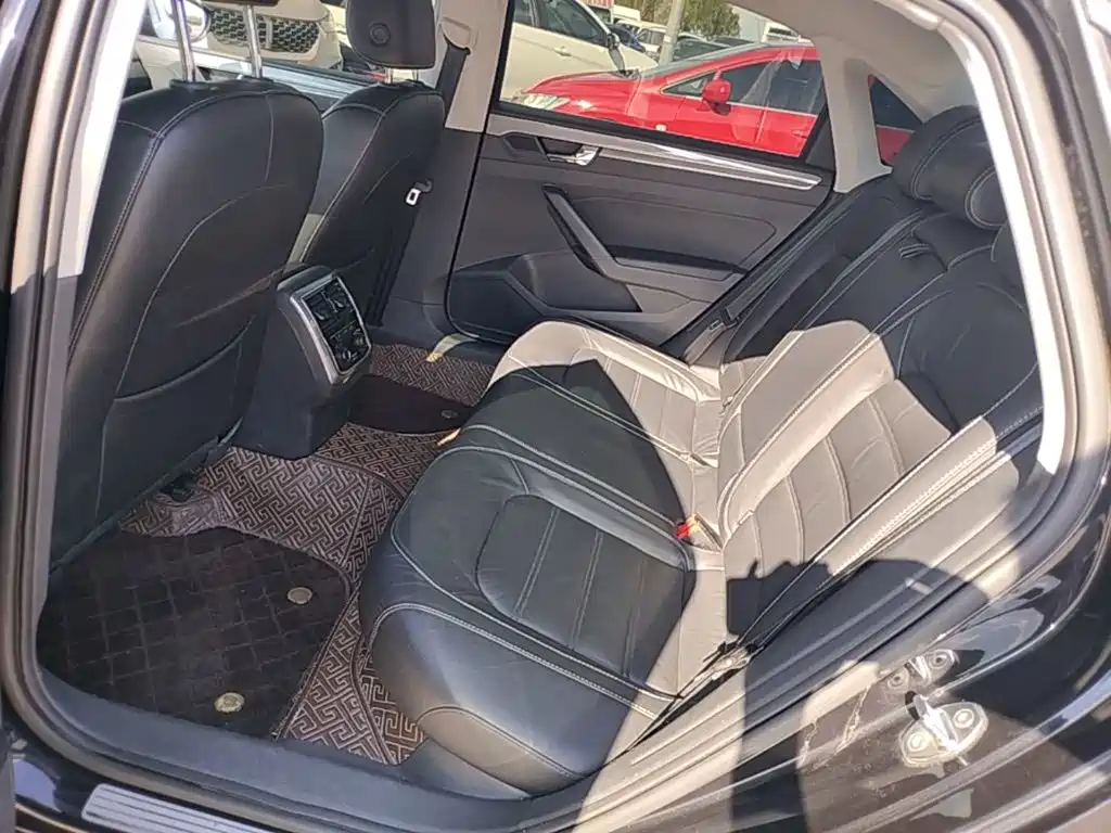 Volkswagen Passat — миниатюра 17