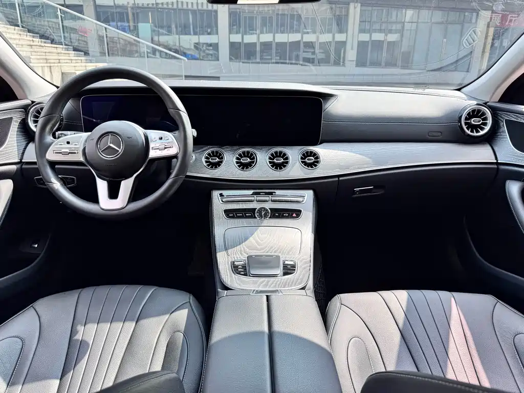 Mercedes-Benz CLS — миниатюра 14