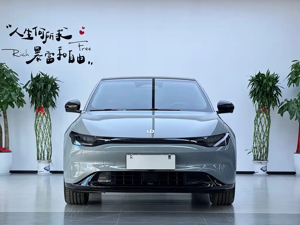Leapmotor Leapmotor C01 — миниатюра 2