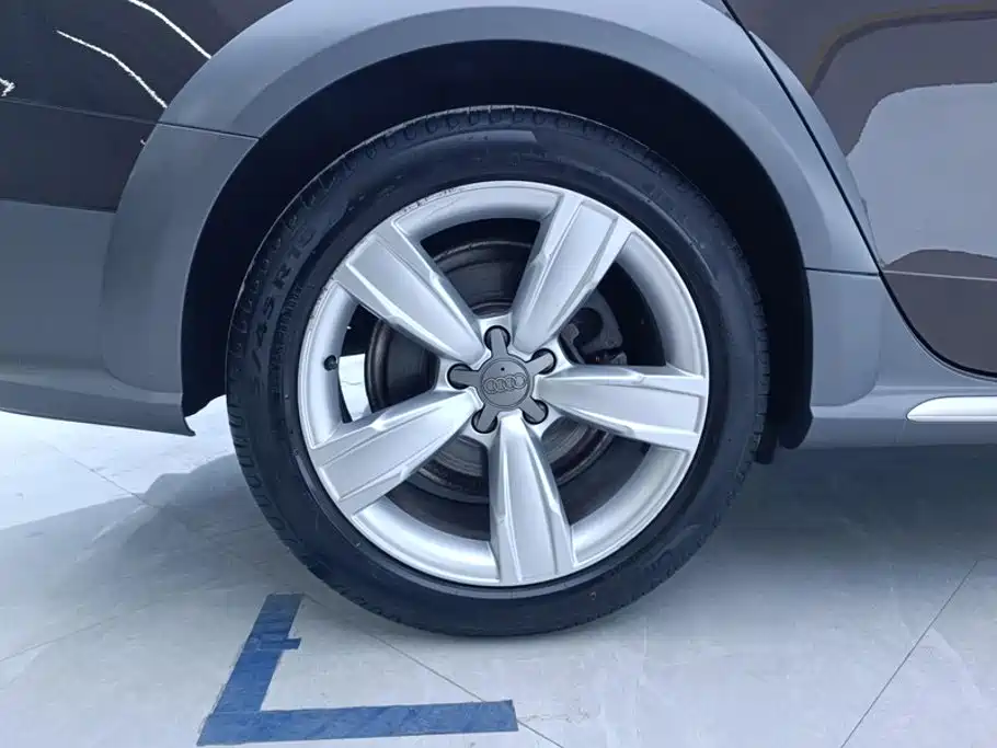 Audi A4 (Import) — миниатюра 6