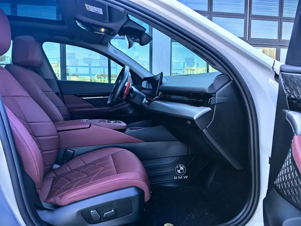BMW 5 Series — миниатюра 6