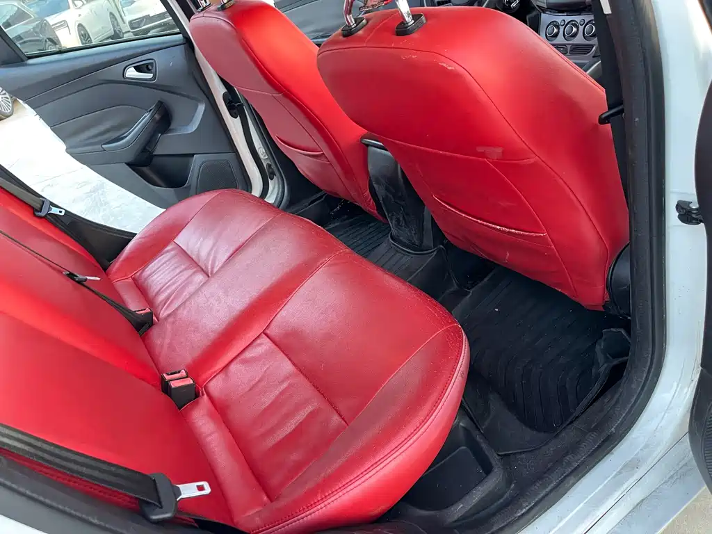 Ford Focus — миниатюра 12