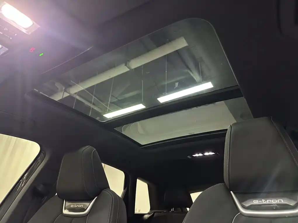 Audi Q4 e-tron — миниатюра 15
