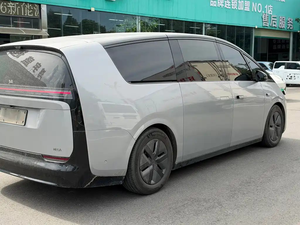 Li Auto Li MEGA — миниатюра 7