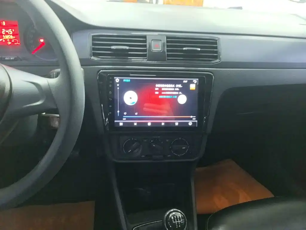 Volkswagen Santana — миниатюра 13