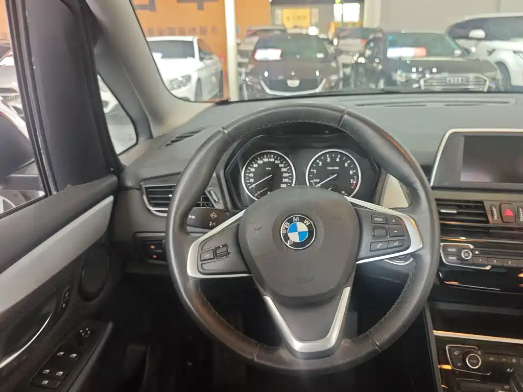 BMW 2 Series Gran Tourer — миниатюра 15
