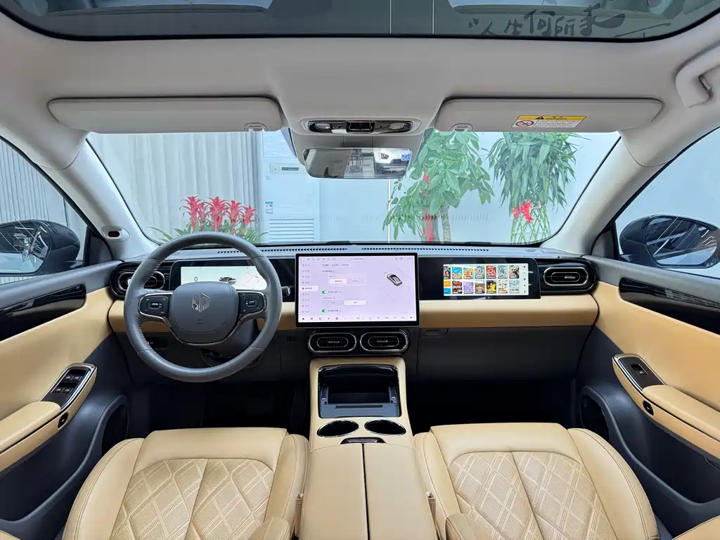 Leapmotor Leapmotor C01 — миниатюра 4
