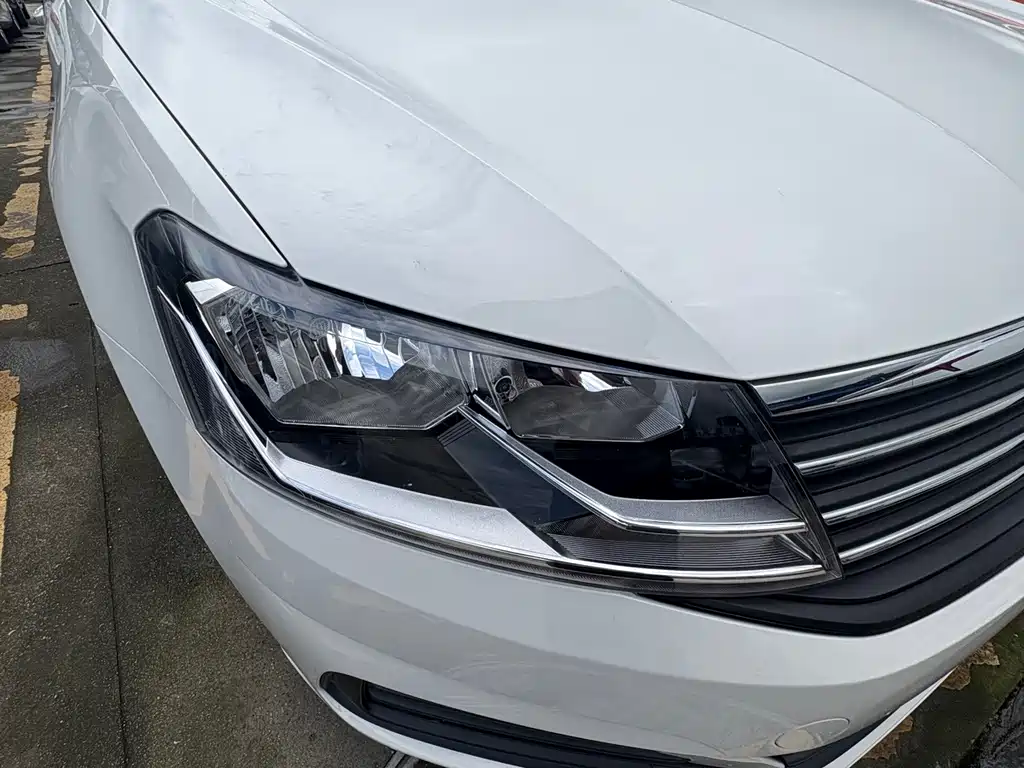 Volkswagen Lavida — миниатюра 4