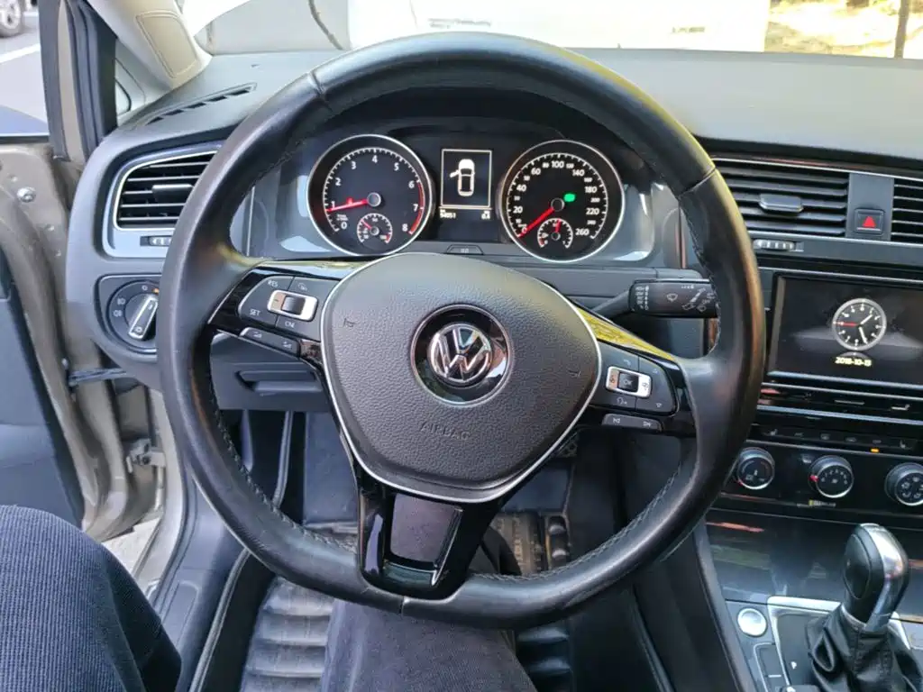 Volkswagen Golf — миниатюра 11