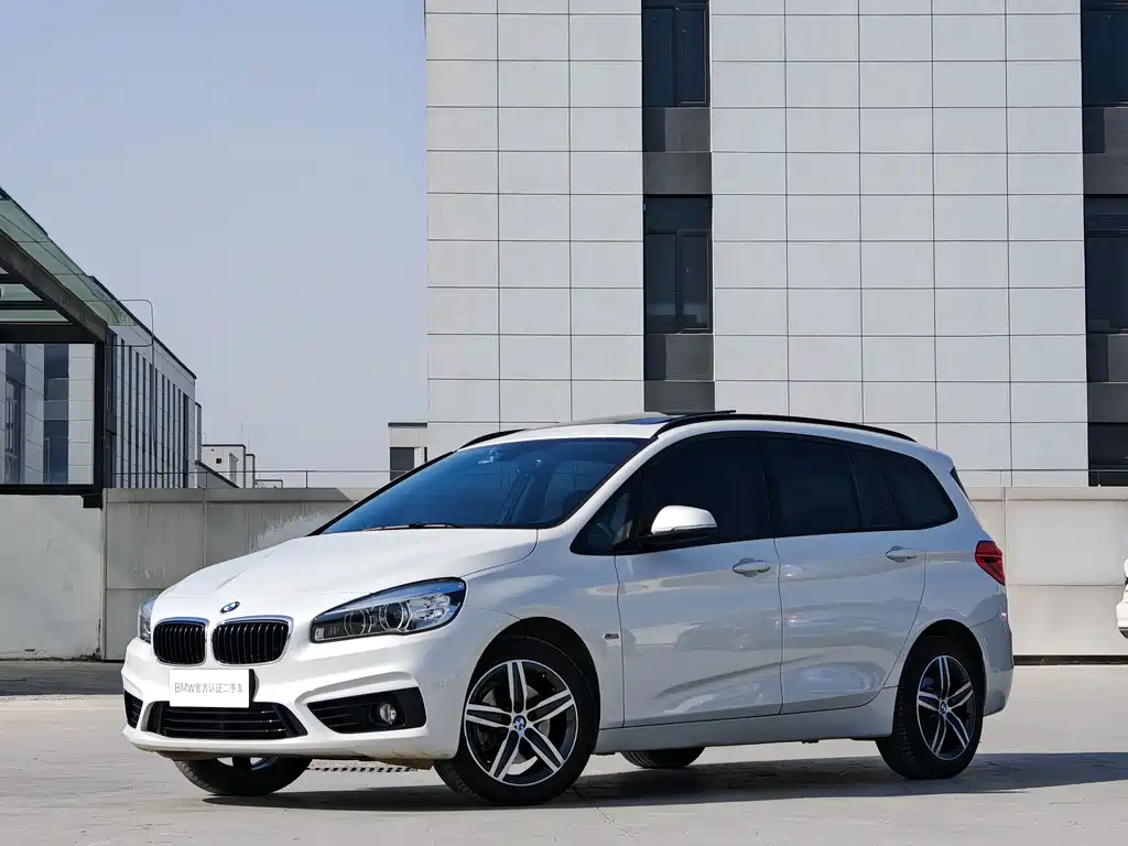 BMW 2 SERIES MULTIFUNCTIONAL STATION WAGON