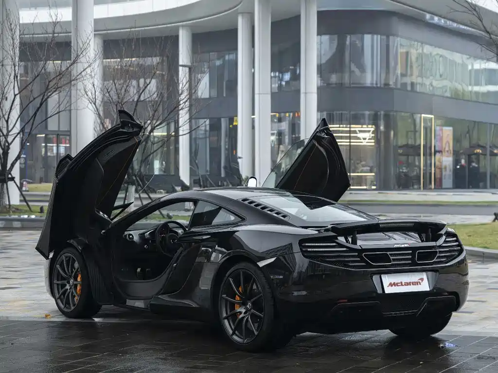 McLaren 12C 2013 3.8T COUPE