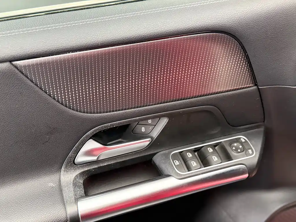Mercedes-Benz B-Class — миниатюра 10